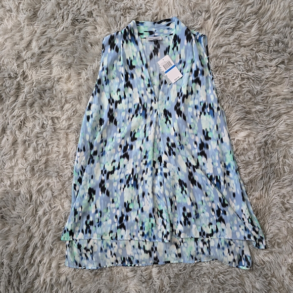 Floral & Ivy Tops - NWT Floral & Ivy Sleeveless Patterned Blouse - Size XL